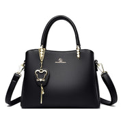 An elegant leather handbag for women - Dluxeries